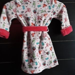 Size 2t robe